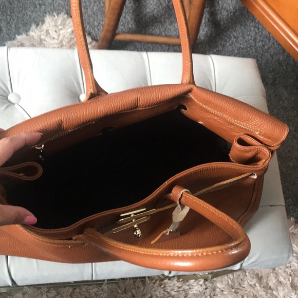 Roberta M leather handbag! 🤎 - Picture 2 of 7